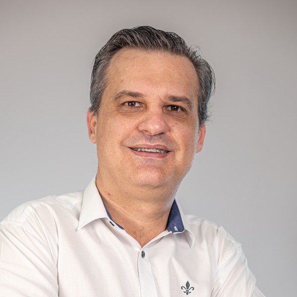 Pr. Ariomar Albach