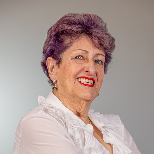 Ap. Olívia Nair de Souza Braido